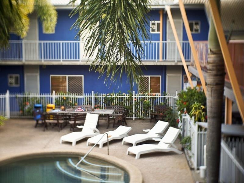 Mad Monkey Jungle Hostel Cairns Buitenkant foto