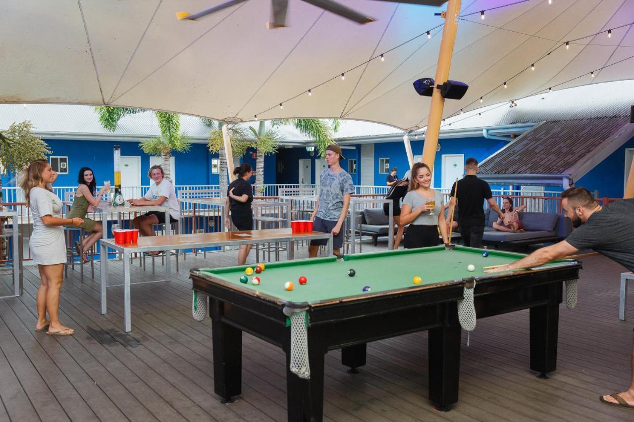 Mad Monkey Jungle Hostel Cairns Buitenkant foto